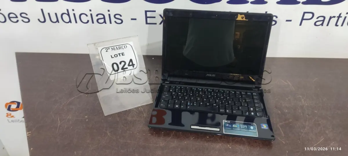 LOTE 024 - 01 NOTEBOOK MARCA ASUS SEM CARREGADOR. (NO ESTADO) ATENÇÃO! FAZER A VISITAÇÃO ANTES DE ARREMATAR, NÃO SABEMOS SE FUNCIONA, LEILÃO NÃO TEM GARANTIA E NEM DEVOLUÇÃO, SUJEITO A POSSÍVEIS AVARIAS VISÍVEIS/OCULTAS E/OU AUSÊNCIA DE COMPONENTES.