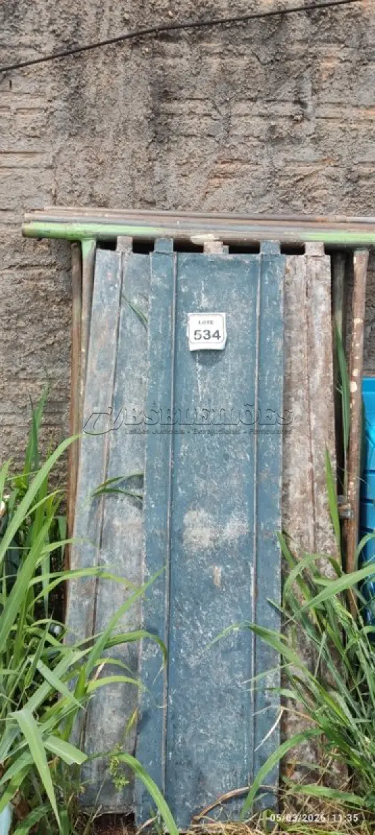 LOTE 534 - 10 PEÇAS DE ANDAIMES DE 1X1,5M E 03 PISOS METÁLICOS. (NO ESTADO) ATENÇÃO! FAZER A VISITAÇÃO ANTES DE ARREMATAR, NÃO SABEMOS SE FUNCIONA, LEILÃO NÃO TEM GARANTIA E NEM DEVOLUÇÃO, SUJEITO A POSSÍVEIS AVARIAS VISÍVEIS/OCULTAS E/OU AUSÊNCIA DE COMPONENTES.