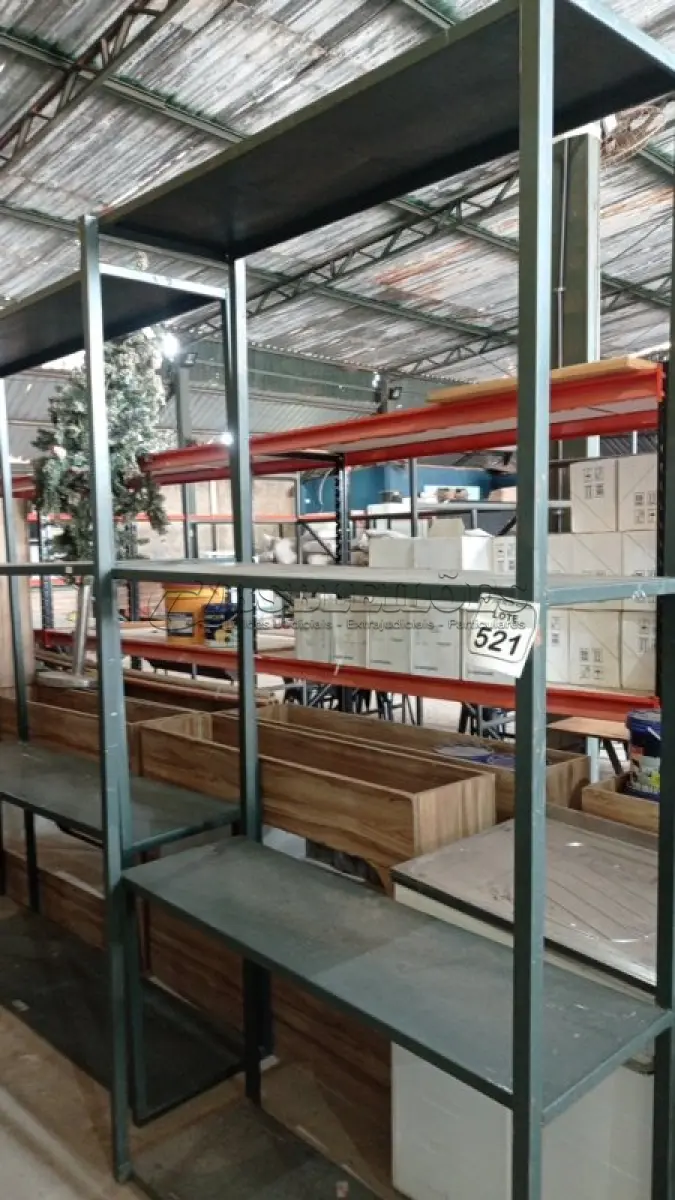 LOTE 521 - 01 ESTANTE DE FERRO DE 1,20X2,25M. (NO ESTADO) ATENÇÃO! FAZER A VISITAÇÃO ANTES DE ARREMATAR, NÃO SABEMOS SE FUNCIONA, LEILÃO NÃO TEM GARANTIA E NEM DEVOLUÇÃO, SUJEITO A POSSÍVEIS AVARIAS VISÍVEIS/OCULTAS E/OU AUSÊNCIA DE COMPONENTES.