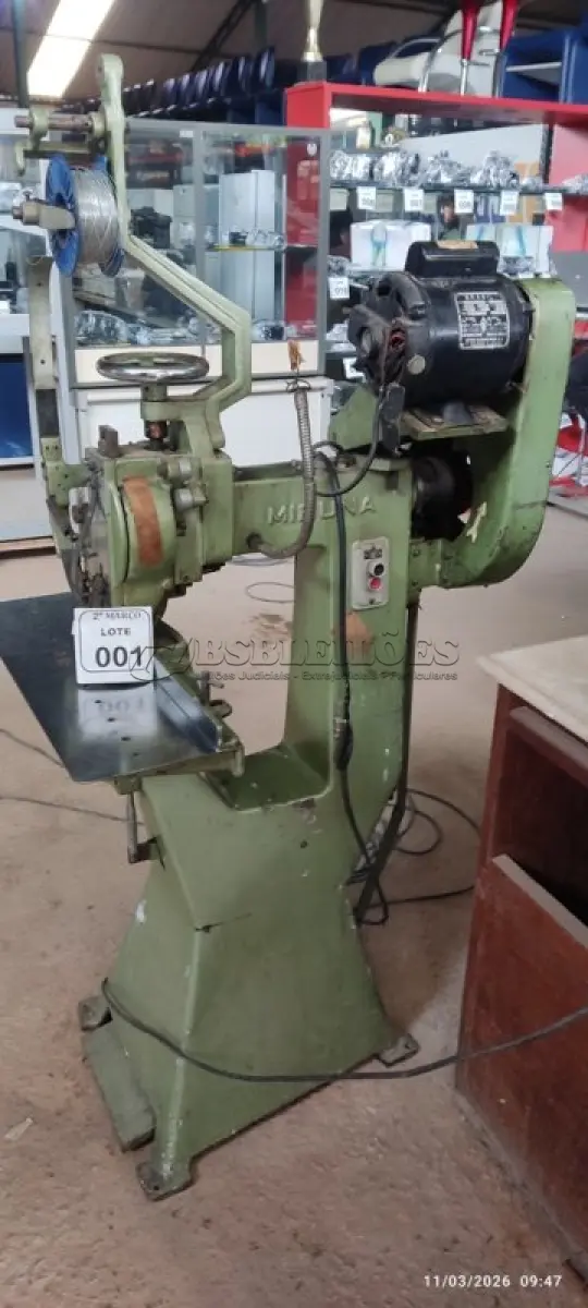 LOTE 001 - 01 GRAMPEADOR INDUSTRIAL MARCA MIRUNA 110V/220V. (NO ESTADO) ATENÇÃO! FAZER A VISITAÇÃO ANTES DE ARREMATAR, NÃO SABEMOS SE FUNCIONA, LEILÃO NÃO TEM GARANTIA E NEM DEVOLUÇÃO, SUJEITO A POSSÍVEIS AVARIAS VISÍVEIS/OCULTAS E/OU AUSÊNCIA DE COMPONENTES.