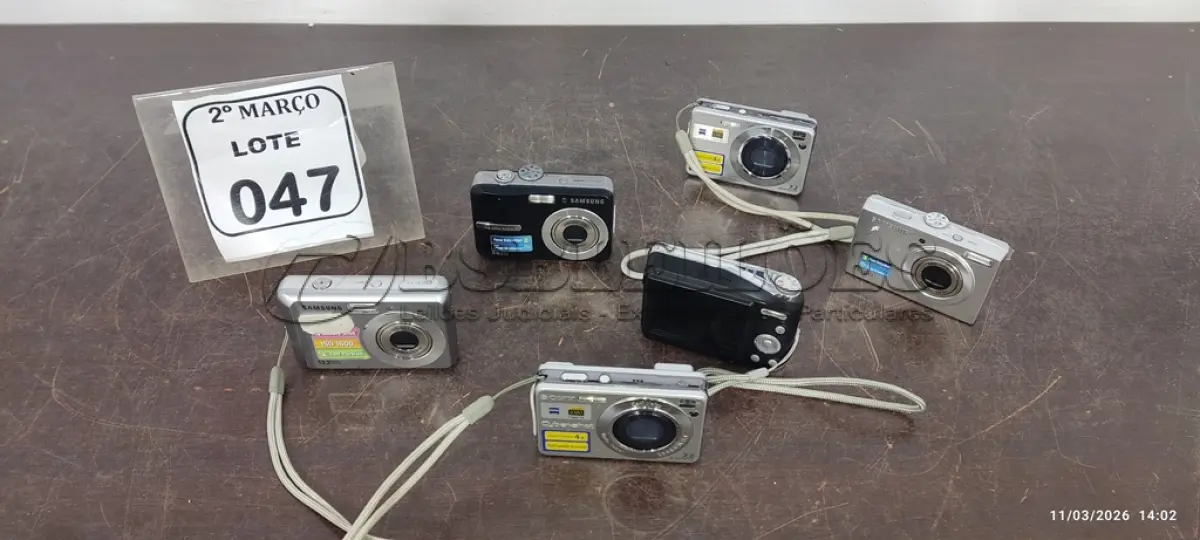 LOTE 047 - 06 CÂMERAS DIGITAIS DE MARCAS E MODELOS DIVERSOS. (NO ESTADO) ATENÇÃO! FAZER A VISITAÇÃO ANTES DE ARREMATAR, NÃO SABEMOS SE FUNCIONA, LEILÃO NÃO TEM GARANTIA E NEM DEVOLUÇÃO, SUJEITO A POSSÍVEIS AVARIAS VISÍVEIS/OCULTAS E/OU AUSÊNCIA DE COMPONENTES.