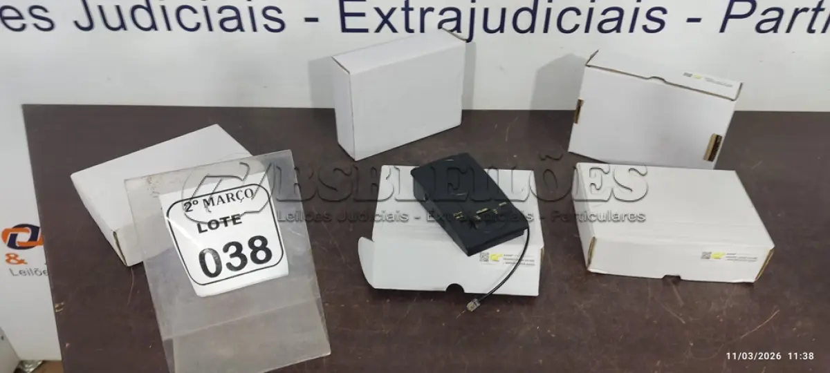 LOTE 038 - 05 AMPLIFICADORES DE HEADSET MARCA AGEM. (NO ESTADO) ATENÇÃO! FAZER A VISITAÇÃO ANTES DE ARREMATAR, NÃO SABEMOS SE FUNCIONA, LEILÃO NÃO TEM GARANTIA E NEM DEVOLUÇÃO, SUJEITO A POSSÍVEIS AVARIAS VISÍVEIS/OCULTAS E/OU AUSÊNCIA DE COMPONENTES.