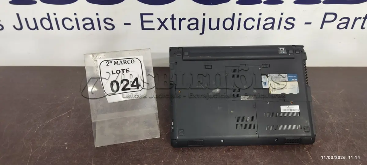 LOTE 024 - 01 NOTEBOOK MARCA ASUS SEM CARREGADOR. (NO ESTADO) ATENÇÃO! FAZER A VISITAÇÃO ANTES DE ARREMATAR, NÃO SABEMOS SE FUNCIONA, LEILÃO NÃO TEM GARANTIA E NEM DEVOLUÇÃO, SUJEITO A POSSÍVEIS AVARIAS VISÍVEIS/OCULTAS E/OU AUSÊNCIA DE COMPONENTES.