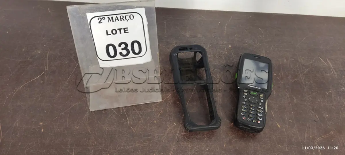 LOTE 030 - 01 COLETORA DE DADOS PORTÁTIL MODELO DOLPHIN 6500 MARCA HONEYWELL. (NO ESTADO) ATENÇÃO! FAZER A VISITAÇÃO ANTES DE ARREMATAR, NÃO SABEMOS SE FUNCIONA, LEILÃO NÃO TEM GARANTIA E NEM DEVOLUÇÃO, SUJEITO A POSSÍVEIS AVARIAS VISÍVEIS/OCULTAS E/OU AUSÊNCIA DE COMPONENTES.