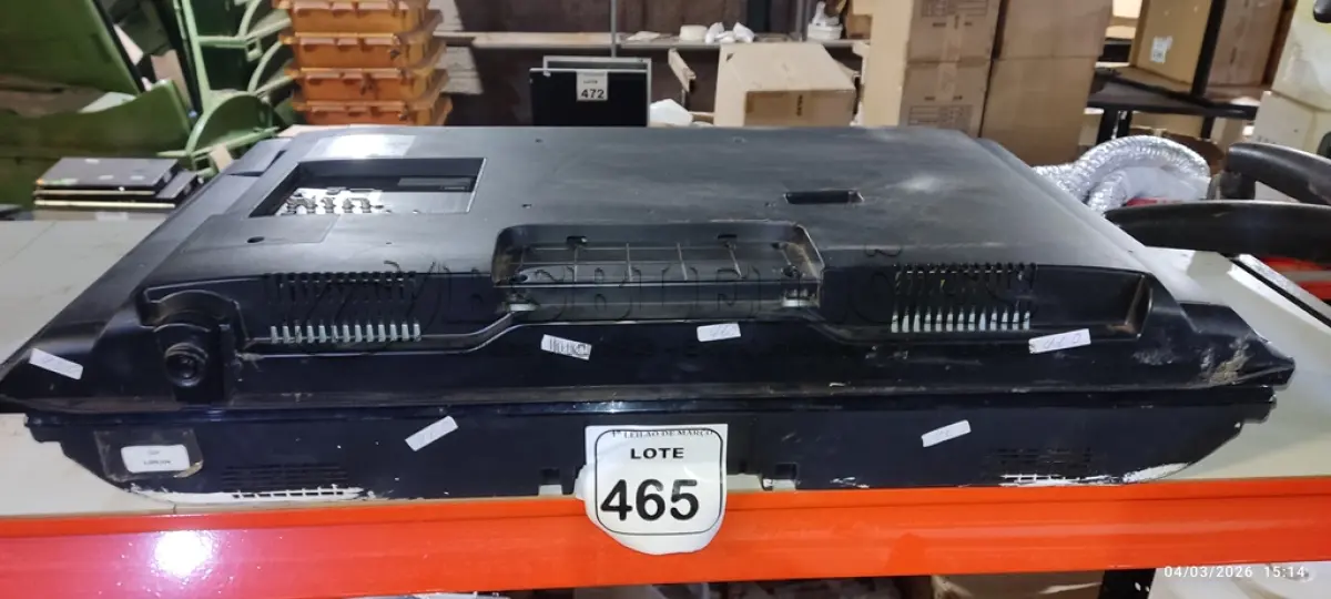 LOTE 465 - 01 TV LCD 39’’ MARCA PANASONIC E 01 TV LCD 40’’ MARCA SAMSUNG. (NO ESTADO) ATENÇÃO! FAZER A VISITAÇÃO ANTES DE ARREMATAR, NÃO SABEMOS SE FUNCIONA, LEILÃO NÃO TEM GARANTIA E NEM DEVOLUÇÃO, SUJEITO A POSSÍVEIS AVARIAS VISÍVEIS/OCULTAS E/OU AUSÊNCIA DE COMPONENTES.