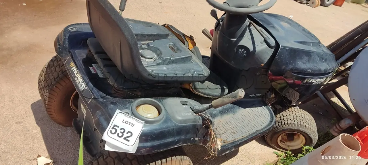 LOTE 532 - 01 TRATOR CORTADOR DE GRAMA MARCA MURRAY. (NO ESTADO) ATENÇÃO! FAZER A VISITAÇÃO ANTES DE ARREMATAR, NÃO SABEMOS SE FUNCIONA, LEILÃO NÃO TEM GARANTIA E NEM DEVOLUÇÃO, SUJEITO A POSSÍVEIS AVARIAS VISÍVEIS/OCULTAS E/OU AUSÊNCIA DE COMPONENTES.