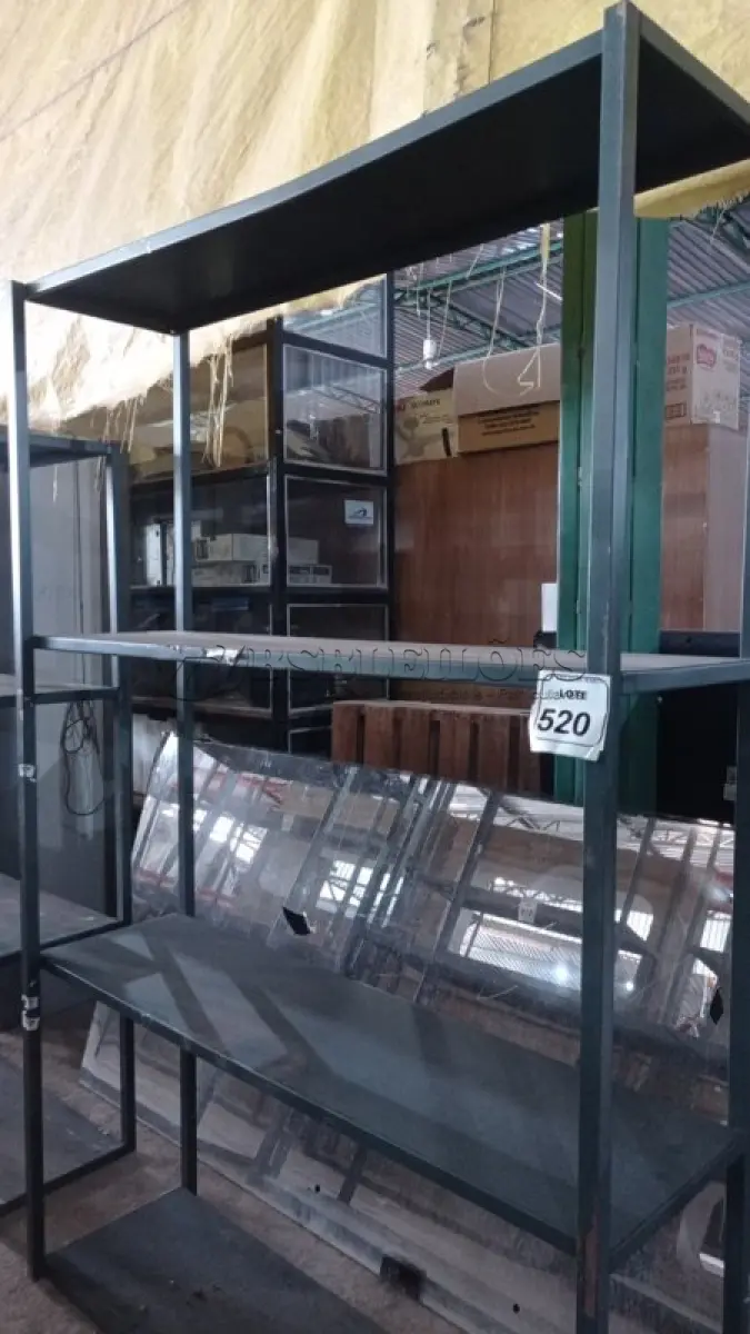 LOTE 520 - 01 ESTANTE DE FERRO DE 1,50X2,26M. (NO ESTADO) ATENÇÃO! FAZER A VISITAÇÃO ANTES DE ARREMATAR, NÃO SABEMOS SE FUNCIONA, LEILÃO NÃO TEM GARANTIA E NEM DEVOLUÇÃO, SUJEITO A POSSÍVEIS AVARIAS VISÍVEIS/OCULTAS E/OU AUSÊNCIA DE COMPONENTES.
