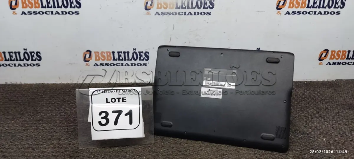 LOTE 371 - 01 NOTEBOOK 2GB DE MEMÓRIA, 16GB E.MMC TELA 11.6’’ LINHA CONNECT MARCA SAMSUNG SEM FONTE. (NO ESTADO) ATENÇÃO! FAZER A VISITAÇÃO ANTES DE ARREMATAR, NÃO SABEMOS SE FUNCIONA, LEILÃO NÃO TEM GARANTIA E NEM DEVOLUÇÃO, SUJEITO A POSSÍVEIS AVARIAS VISÍVEIS/OCULTAS E/OU AUSÊNCIA DE COMPONENTES.