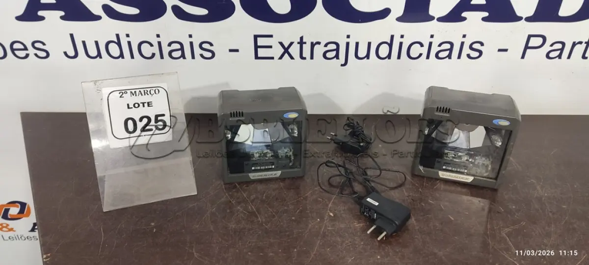 LOTE 025 - 02 LEITORAS DE CÓDIGO DE BARRAS MARCA DATALOGIC COM FONTE. (NO ESTADO) ATENÇÃO! FAZER A VISITAÇÃO ANTES DE ARREMATAR, NÃO SABEMOS SE FUNCIONA, LEILÃO NÃO TEM GARANTIA E NEM DEVOLUÇÃO, SUJEITO A POSSÍVEIS AVARIAS VISÍVEIS/OCULTAS E/OU AUSÊNCIA DE COMPONENTES.