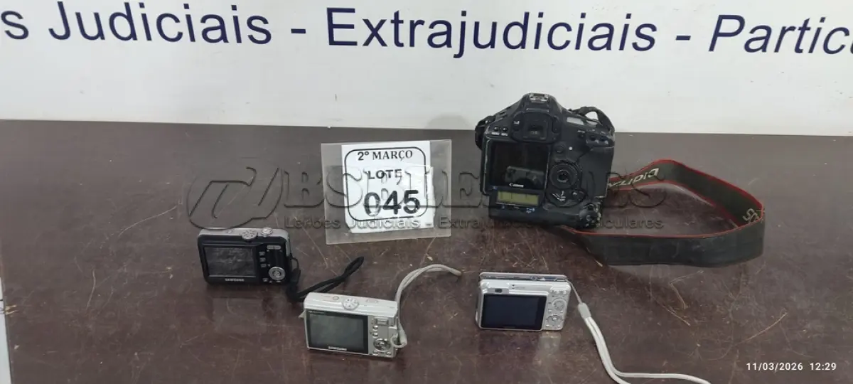 LOTE 045 - 01 CÂMERA MODELO EOS-1 MARCA CANON E 03 CÂMERAS DIGITAIS MARCA SAMSUNG E 01 CÂMERA MARCA SONY. (NO ESTADO) ATENÇÃO! FAZER A VISITAÇÃO ANTES DE ARREMATAR, NÃO SABEMOS SE FUNCIONA, LEILÃO NÃO TEM GARANTIA E NEM DEVOLUÇÃO, SUJEITO A POSSÍVEIS AVARIAS VISÍVEIS/OCULTAS E/OU AUSÊNCIA DE COMPONENTES.