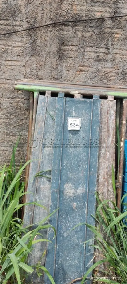 LOTE 534 - 10 PEÇAS DE ANDAIMES DE 1X1,5M E 03 PISOS METÁLICOS. (NO ESTADO) ATENÇÃO! FAZER A VISITAÇÃO ANTES DE ARREMATAR, NÃO SABEMOS SE FUNCIONA, LEILÃO NÃO TEM GARANTIA E NEM DEVOLUÇÃO, SUJEITO A POSSÍVEIS AVARIAS VISÍVEIS/OCULTAS E/OU AUSÊNCIA DE COMPONENTES.