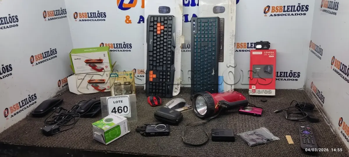 LOTE 460 - 02 CÂMERAS FOTOGRÁFICAS, 01 CÂMERA DE AÇÃO MARCA TOMATE, 02 TELEFONES SEM FIO E 02 TECLADOS DE PC COM MOUSE. (NO ESTADO) ATENÇÃO! FAZER A VISITAÇÃO ANTES DE ARREMATAR, NÃO SABEMOS SE FUNCIONA, LEILÃO NÃO TEM GARANTIA E NEM DEVOLUÇÃO, SUJEITO A POSSÍVEIS AVARIAS VISÍVEIS/OCULTAS E/OU AUSÊNCIA DE COMPONENTES.
