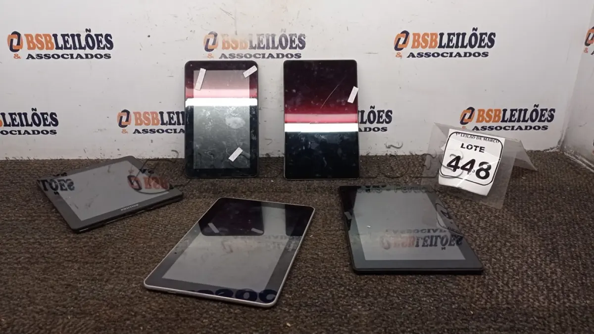 LOTE 448 - 05 TABLETS DE MARCAS E MODELOS DIVERSOS. (NO ESTADO) ATENÇÃO! FAZER A VISITAÇÃO ANTES DE ARREMATAR, NÃO SABEMOS SE FUNCIONA, LEILÃO NÃO TEM GARANTIA E NEM DEVOLUÇÃO, SUJEITO A POSSÍVEIS AVARIAS VISÍVEIS/OCULTAS E/OU AUSÊNCIA DE COMPONENTES.