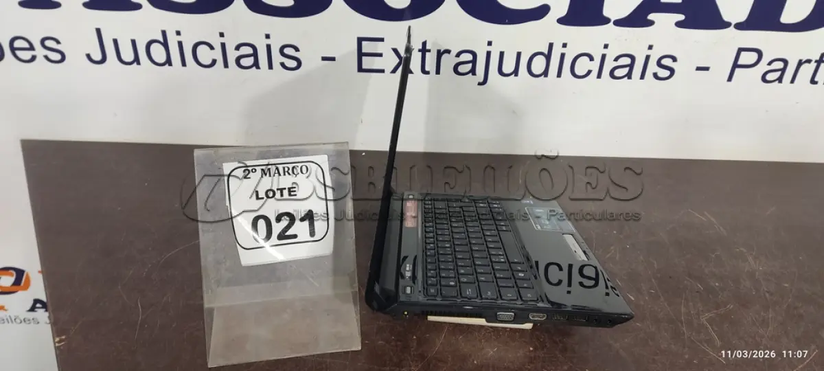LOTE 021 - 01 NOTEBOOK MARCA ASUS SEM CARREGADOR. (NO ESTADO) ATENÇÃO! FAZER A VISITAÇÃO ANTES DE ARREMATAR, NÃO SABEMOS SE FUNCIONA, LEILÃO NÃO TEM GARANTIA E NEM DEVOLUÇÃO, SUJEITO A POSSÍVEIS AVARIAS VISÍVEIS/OCULTAS E/OU AUSÊNCIA DE COMPONENTES.