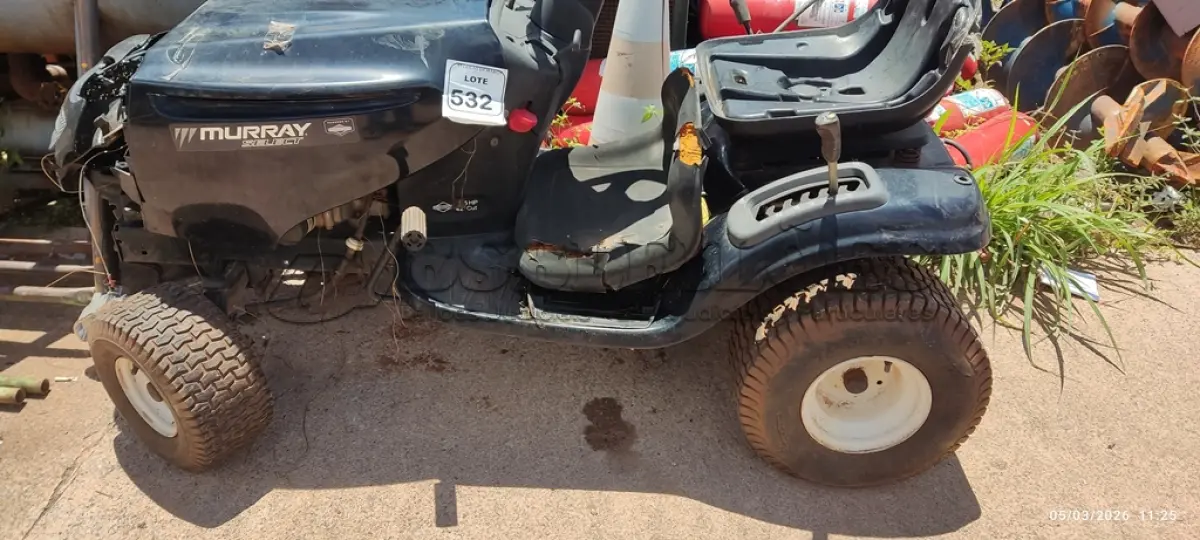 LOTE 532 - 01 TRATOR CORTADOR DE GRAMA MARCA MURRAY. (NO ESTADO) ATENÇÃO! FAZER A VISITAÇÃO ANTES DE ARREMATAR, NÃO SABEMOS SE FUNCIONA, LEILÃO NÃO TEM GARANTIA E NEM DEVOLUÇÃO, SUJEITO A POSSÍVEIS AVARIAS VISÍVEIS/OCULTAS E/OU AUSÊNCIA DE COMPONENTES.