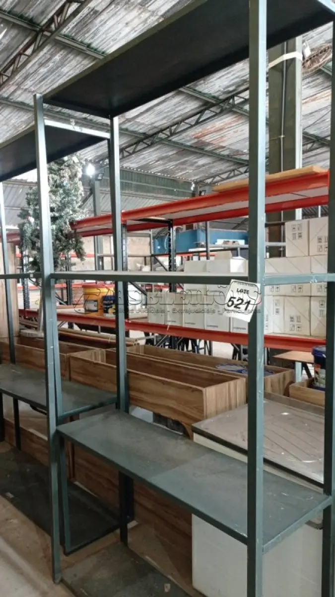 LOTE 521 - 01 ESTANTE DE FERRO DE 1,20X2,25M. (NO ESTADO) ATENÇÃO! FAZER A VISITAÇÃO ANTES DE ARREMATAR, NÃO SABEMOS SE FUNCIONA, LEILÃO NÃO TEM GARANTIA E NEM DEVOLUÇÃO, SUJEITO A POSSÍVEIS AVARIAS VISÍVEIS/OCULTAS E/OU AUSÊNCIA DE COMPONENTES.
