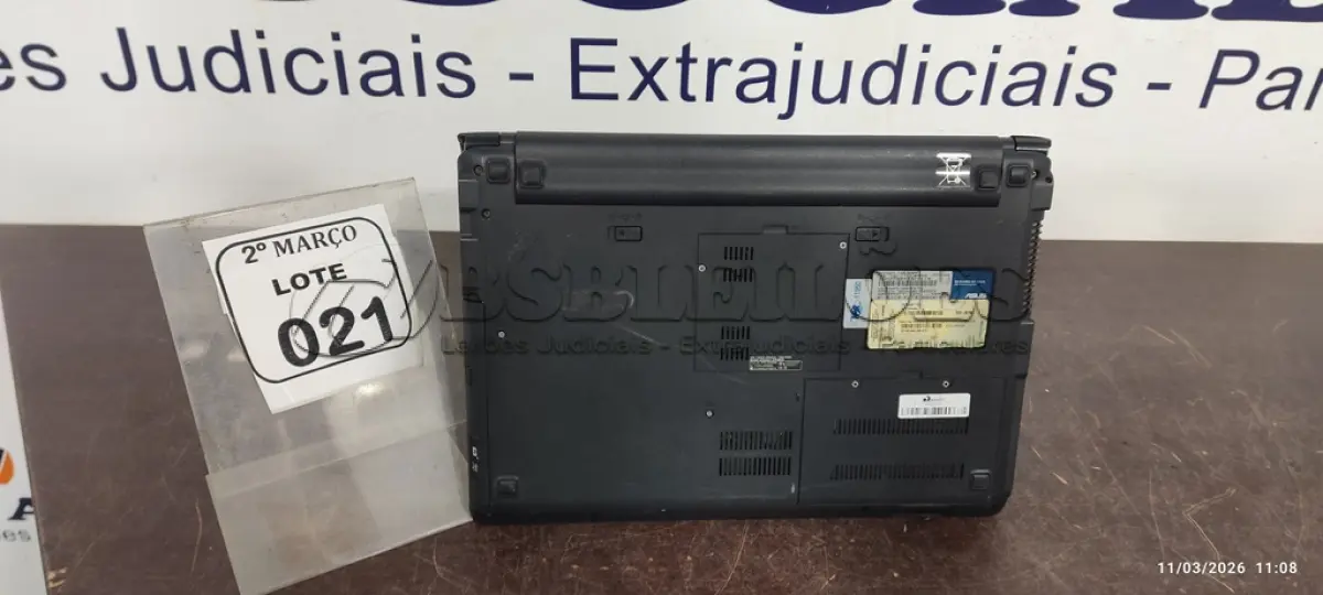 LOTE 021 - 01 NOTEBOOK MARCA ASUS SEM CARREGADOR. (NO ESTADO) ATENÇÃO! FAZER A VISITAÇÃO ANTES DE ARREMATAR, NÃO SABEMOS SE FUNCIONA, LEILÃO NÃO TEM GARANTIA E NEM DEVOLUÇÃO, SUJEITO A POSSÍVEIS AVARIAS VISÍVEIS/OCULTAS E/OU AUSÊNCIA DE COMPONENTES.