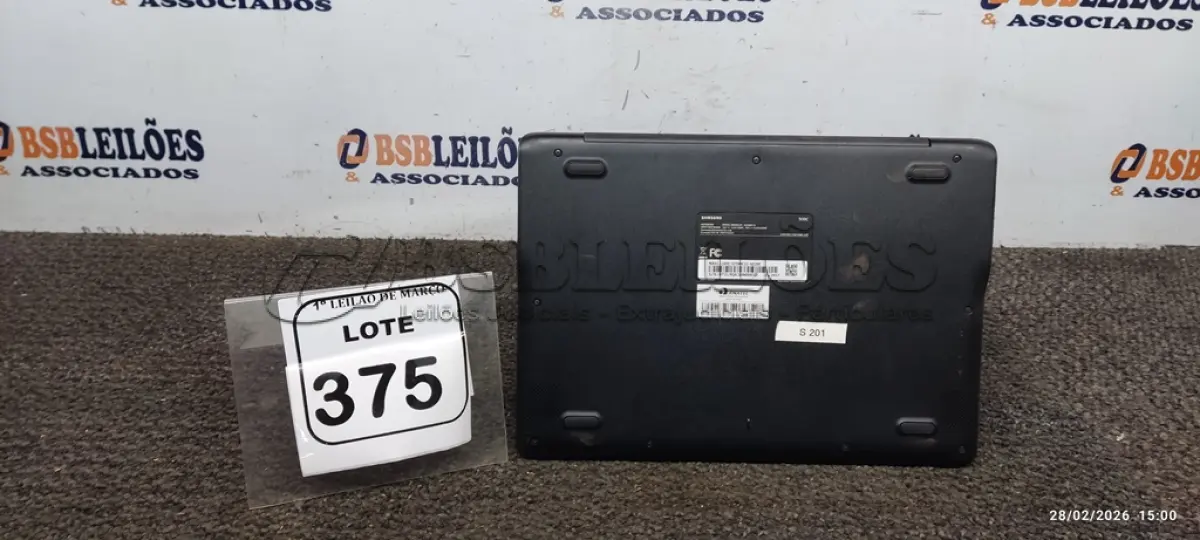 LOTE 375 - 01 NOTEBOOK 2GB DE MEMÓRIA, 16GB E.MMC TELA 11.6’’ LINHA CONNECT MARCA SAMSUNG SEM FONTE. (NO ESTADO) ATENÇÃO! FAZER A VISITAÇÃO ANTES DE ARREMATAR, NÃO SABEMOS SE FUNCIONA, LEILÃO NÃO TEM GARANTIA E NEM DEVOLUÇÃO, SUJEITO A POSSÍVEIS AVARIAS VISÍVEIS/OCULTAS E/OU AUSÊNCIA DE COMPONENTES.