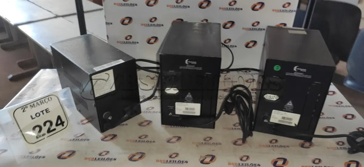 LOTE 224 - 03 ESTABILIZADORES DE ENERGIA. (NO ESTADO) ATENÇÃO! FAZER A VISITAÇÃO ANTES DE ARREMATAR, NÃO SABEMOS SE FUNCIONA, LEILÃO NÃO TEM GARANTIA E NEM DEVOLUÇÃO, SUJEITO A POSSÍVEIS AVARIAS VISÍVEIS/OCULTAS E/OU AUSÊNCIA DE COMPONENTES.