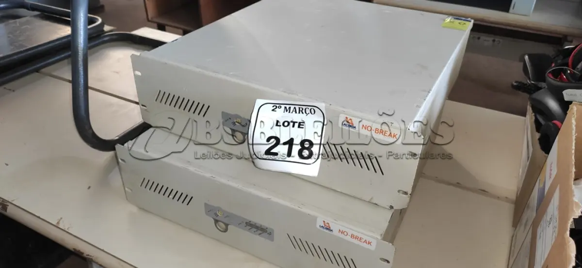 LOTE 218 - 02 NOBREAKS DE 2000 VA MARCA LACERDA. (NO ESTADO) ATENÇÃO! FAZER A VISITAÇÃO ANTES DE ARREMATAR, NÃO SABEMOS SE FUNCIONA, LEILÃO NÃO TEM GARANTIA E NEM DEVOLUÇÃO, SUJEITO A POSSÍVEIS AVARIAS VISÍVEIS/OCULTAS E/OU AUSÊNCIA DE COMPONENTES.