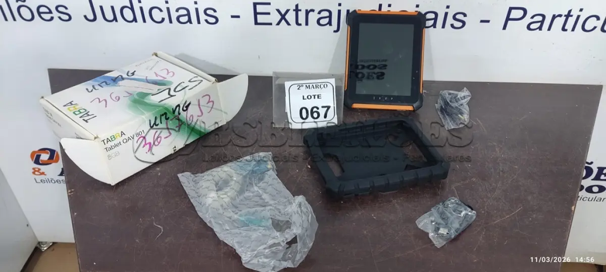 LOTE 067 - 01 TABLET MODELO QAV 801 8GB MARCA TABRA. (NO ESTADO) ATENÇÃO! FAZER A VISITAÇÃO ANTES DE ARREMATAR, NÃO SABEMOS SE FUNCIONA, LEILÃO NÃO TEM GARANTIA E NEM DEVOLUÇÃO, SUJEITO A POSSÍVEIS AVARIAS VISÍVEIS/OCULTAS E/OU AUSÊNCIA DE COMPONENTES.