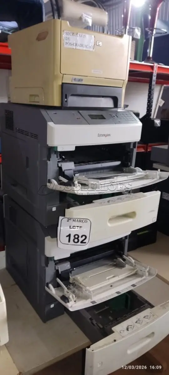 LOTE 182 - 02 IMPRESSORAS MARCA LEXMARK E 01 IMPRESSORA MARCA HP. (NO ESTADO) ATENÇÃO! FAZER A VISITAÇÃO ANTES DE ARREMATAR, NÃO SABEMOS SE FUNCIONA, LEILÃO NÃO TEM GARANTIA E NEM DEVOLUÇÃO, SUJEITO A POSSÍVEIS AVARIAS VISÍVEIS/OCULTAS E/OU AUSÊNCIA DE COMPONENTES.