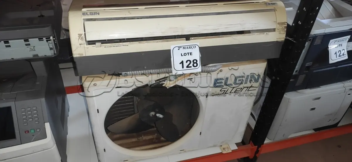 LOTE 128 - 01 EVAPORADORA DE 9000 BTU/H MARCA ELGIN E 01 CONDENSADORA DE 9000 BTU/H MARCA ELGIN. (NO ESTADO) ATENÇÃO! FAZER A VISITAÇÃO ANTES DE ARREMATAR, NÃO SABEMOS SE FUNCIONA, LEILÃO NÃO TEM GARANTIA E NEM DEVOLUÇÃO, SUJEITO A POSSÍVEIS AVARIAS VISÍVEIS/OCULTAS E/OU AUSÊNCIA DE COMPONENTES.