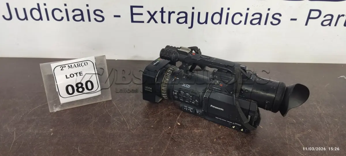 LOTE 080 - 01 FILMADORA MODELO AG-DVC80 MARCA PANSONIC. (NO ESTADO) ATENÇÃO! FAZER A VISITAÇÃO ANTES DE ARREMATAR, NÃO SABEMOS SE FUNCIONA, LEILÃO NÃO TEM GARANTIA E NEM DEVOLUÇÃO, SUJEITO A POSSÍVEIS AVARIAS VISÍVEIS/OCULTAS E/OU AUSÊNCIA DE COMPONENTES.