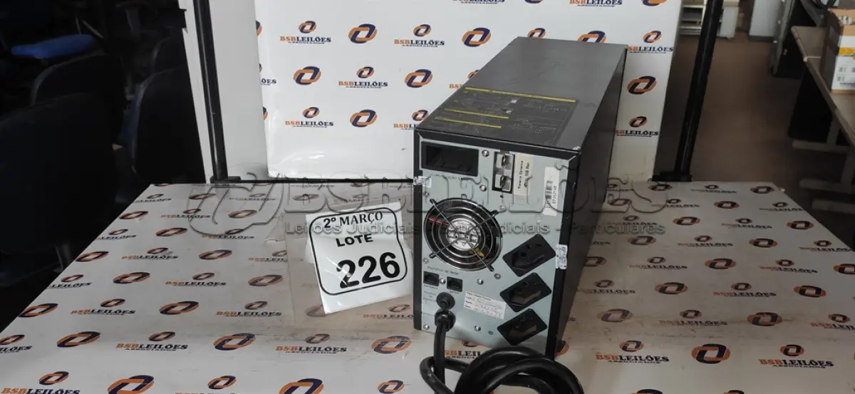 LOTE 226 - 01 NOBREAK MARCA LACERDA. (NO ESTADO) ATENÇÃO! FAZER A VISITAÇÃO ANTES DE ARREMATAR, NÃO SABEMOS SE FUNCIONA, LEILÃO NÃO TEM GARANTIA E NEM DEVOLUÇÃO, SUJEITO A POSSÍVEIS AVARIAS VISÍVEIS/OCULTAS E/OU AUSÊNCIA DE COMPONENTES.