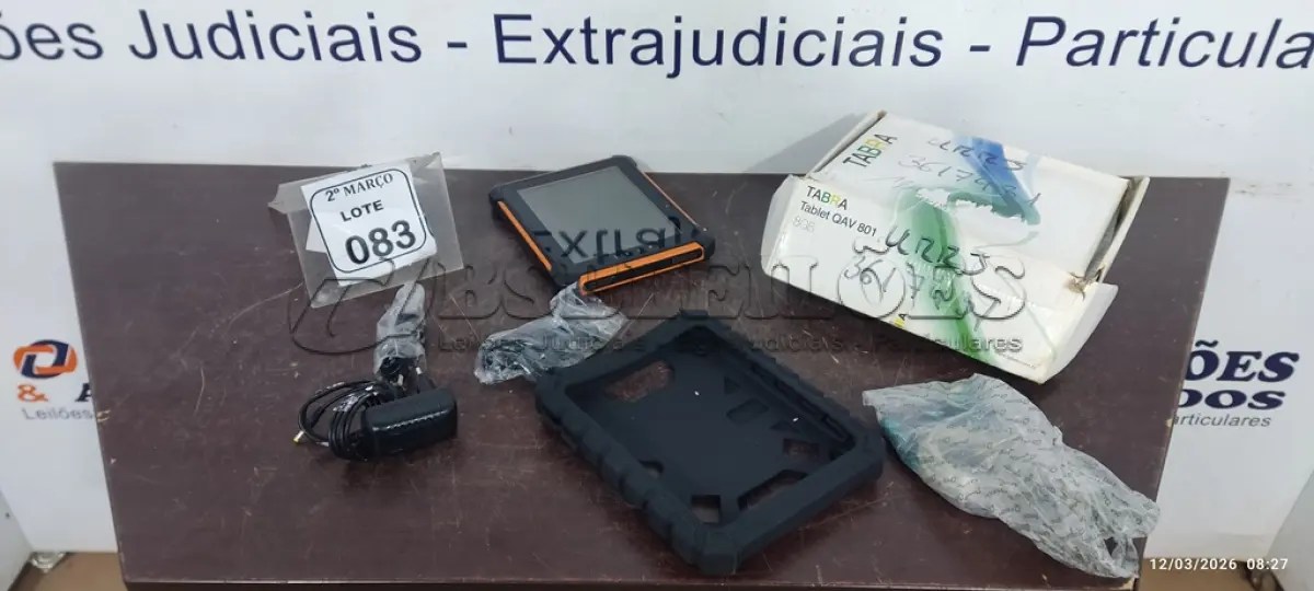LOTE 083 - 01 TABLET MODELO QAV 801 8GB MARCA TABRA. (NO ESTADO) ATENÇÃO! FAZER A VISITAÇÃO ANTES DE ARREMATAR, NÃO SABEMOS SE FUNCIONA, LEILÃO NÃO TEM GARANTIA E NEM DEVOLUÇÃO, SUJEITO A POSSÍVEIS AVARIAS VISÍVEIS/OCULTAS E/OU AUSÊNCIA DE COMPONENTES.