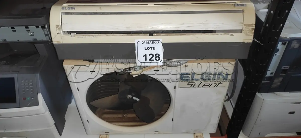 LOTE 128 - 01 EVAPORADORA DE 9000 BTU/H MARCA ELGIN E 01 CONDENSADORA DE 9000 BTU/H MARCA ELGIN. (NO ESTADO) ATENÇÃO! FAZER A VISITAÇÃO ANTES DE ARREMATAR, NÃO SABEMOS SE FUNCIONA, LEILÃO NÃO TEM GARANTIA E NEM DEVOLUÇÃO, SUJEITO A POSSÍVEIS AVARIAS VISÍVEIS/OCULTAS E/OU AUSÊNCIA DE COMPONENTES.