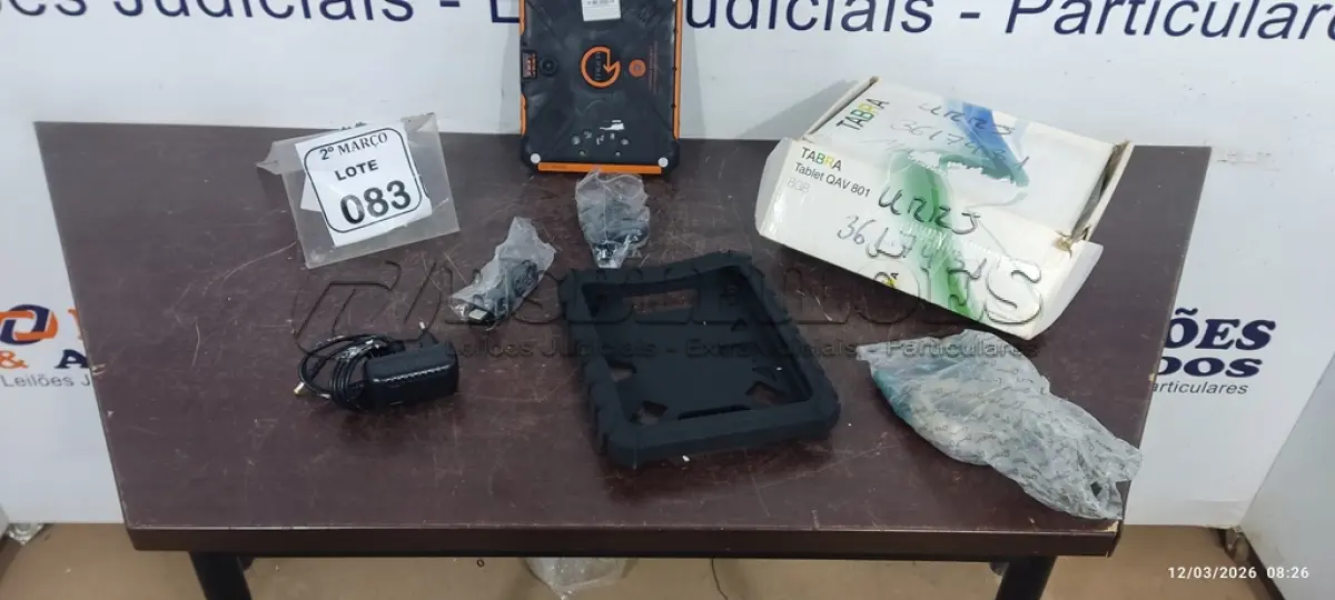 LOTE 083 - 01 TABLET MODELO QAV 801 8GB MARCA TABRA. (NO ESTADO) ATENÇÃO! FAZER A VISITAÇÃO ANTES DE ARREMATAR, NÃO SABEMOS SE FUNCIONA, LEILÃO NÃO TEM GARANTIA E NEM DEVOLUÇÃO, SUJEITO A POSSÍVEIS AVARIAS VISÍVEIS/OCULTAS E/OU AUSÊNCIA DE COMPONENTES.