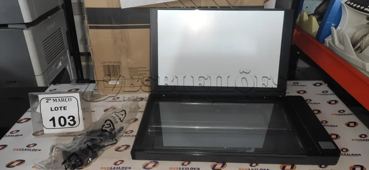 LOTE 103 - 01 SCANNER MARCA KODAK. (NO ESTADO) ATENÇÃO! FAZER A VISITAÇÃO ANTES DE ARREMATAR, NÃO SABEMOS SE FUNCIONA, LEILÃO NÃO TEM GARANTIA E NEM DEVOLUÇÃO, SUJEITO A POSSÍVEIS AVARIAS VISÍVEIS/OCULTAS E/OU AUSÊNCIA DE COMPONENTES.