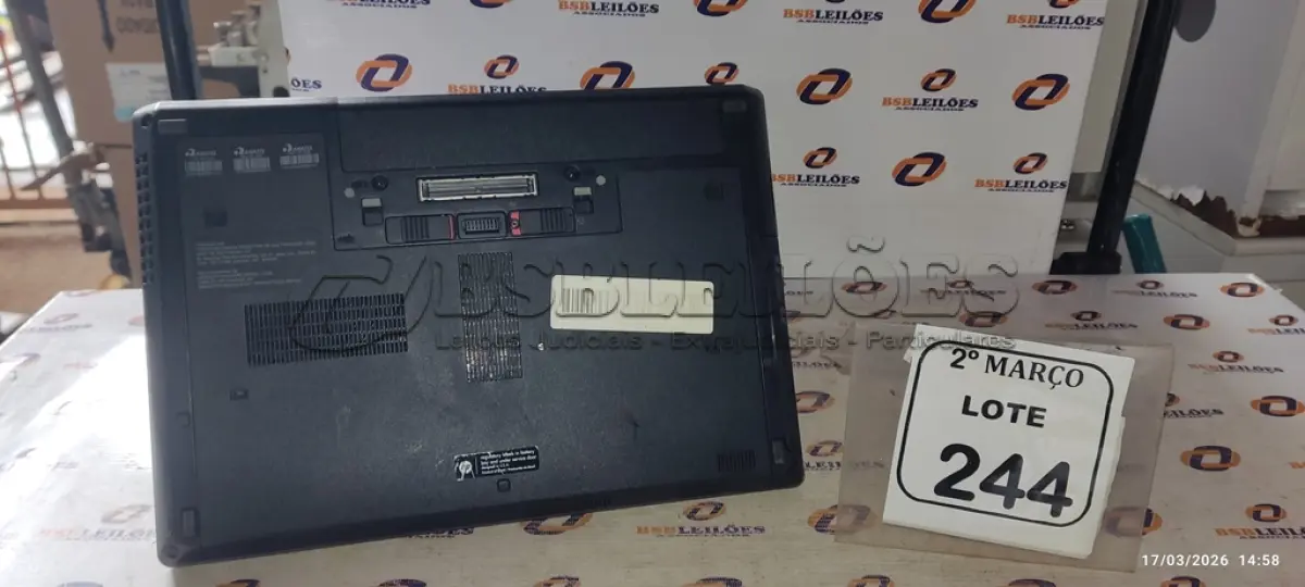LOTE 244 - 01 NOTEBOOK MARCA HP SEM CARREGADOR. (NO ESTADO) ATENÇÃO! FAZER A VISITAÇÃO ANTES DE ARREMATAR, NÃO SABEMOS SE FUNCIONA, LEILÃO NÃO TEM GARANTIA E NEM DEVOLUÇÃO, SUJEITO A POSSÍVEIS AVARIAS VISÍVEIS/OCULTAS E/OU AUSÊNCIA DE COMPONENTES.