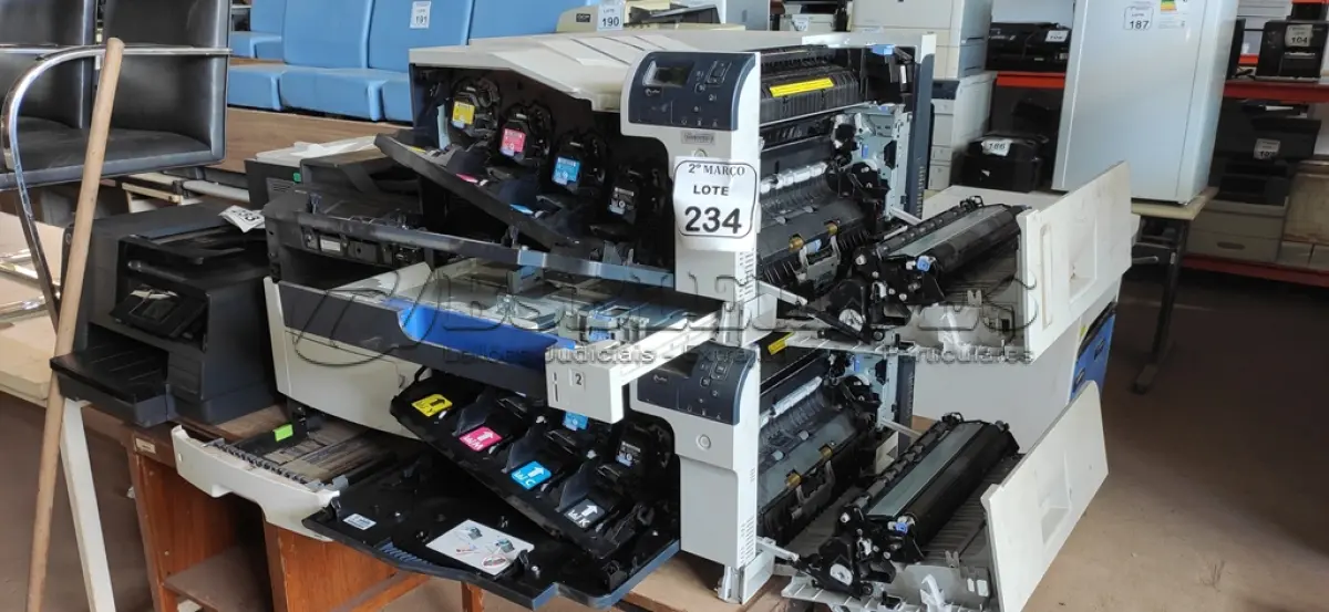 LOTE 234 - 01 IMPRESSORA MODELO MX417DE MARCA LEXMARK E 02 IMPRESSORAS MODELO COLOR LASERJET CP5525 MARCA HP. (NO ESTADO) ATENÇÃO! FAZER A VISITAÇÃO ANTES DE ARREMATAR, NÃO SABEMOS SE FUNCIONA, LEILÃO NÃO TEM GARANTIA E NEM DEVOLUÇÃO, SUJEITO A POSSÍVEIS AVARIAS VISÍVEIS/OCULTAS E/OU AUSÊNCIA DE COMPONENTES.