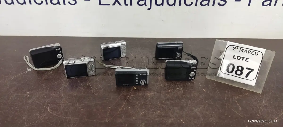 LOTE 087 - 06 CÂMERAS DIGITAIS DE MARCAS E MODELOS DIVERSOS. (NO ESTADO) ATENÇÃO! FAZER A VISITAÇÃO ANTES DE ARREMATAR, NÃO SABEMOS SE FUNCIONA, LEILÃO NÃO TEM GARANTIA E NEM DEVOLUÇÃO, SUJEITO A POSSÍVEIS AVARIAS VISÍVEIS/OCULTAS E/OU AUSÊNCIA DE COMPONENTES.