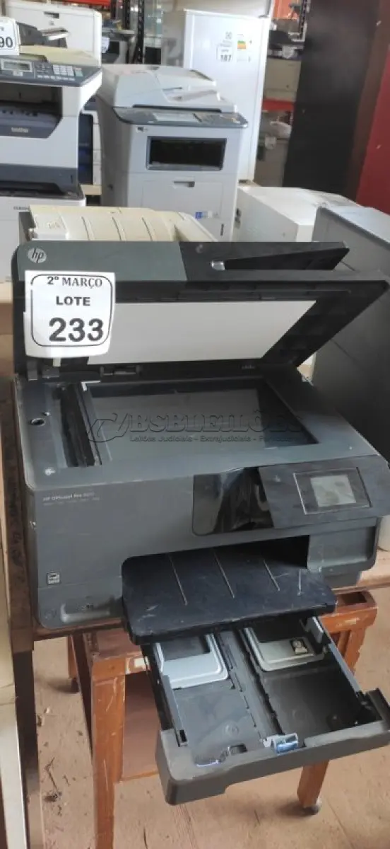 LOTE 233 - 01 IMPRESSORA MODELO OFFICEJET PRO 8610 MARCA HP E 01 IMPRESSORA MODELO LASERJET 2055DN MARCA HP. (NO ESTADO) ATENÇÃO! FAZER A VISITAÇÃO ANTES DE ARREMATAR, NÃO SABEMOS SE FUNCIONA, LEILÃO NÃO TEM GARANTIA E NEM DEVOLUÇÃO, SUJEITO A POSSÍVEIS AVARIAS VISÍVEIS/OCULTAS E/OU AUSÊNCIA DE COMPONENTES.