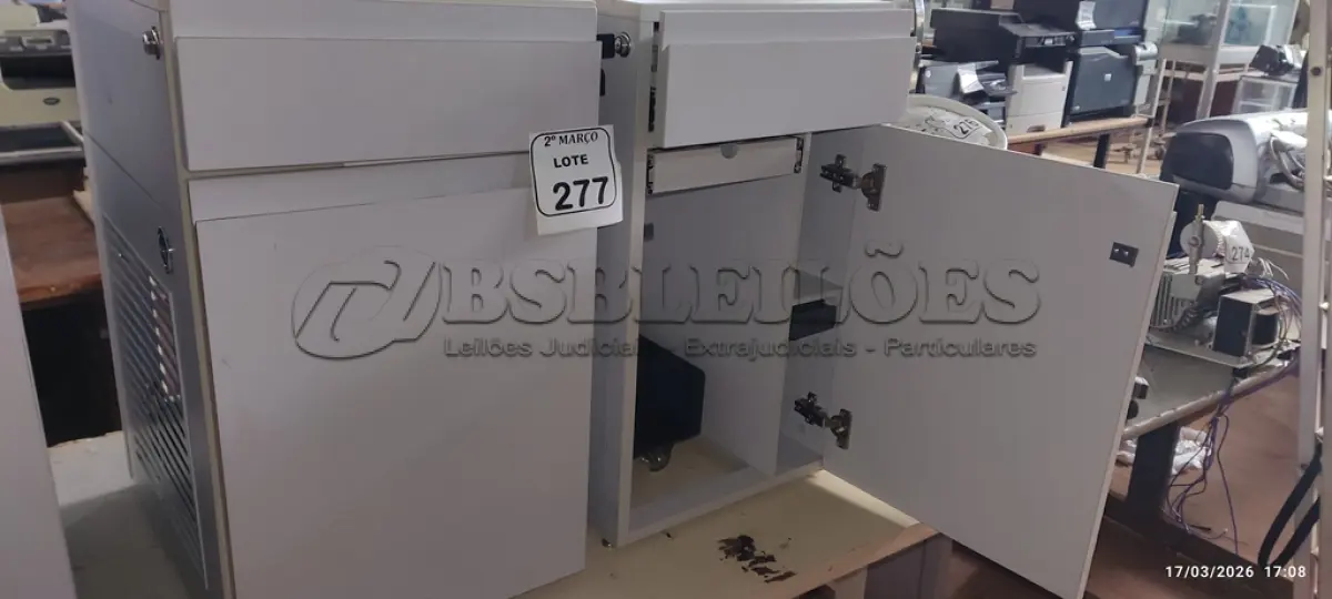 LOTE 277 - 02 ARMÁRIOS PARA CPU COM 01 PORTA E 01 GAVETA. (NO ESTADO) ATENÇÃO! FAZER A VISITAÇÃO ANTES DE ARREMATAR, NÃO SABEMOS SE FUNCIONA, LEILÃO NÃO TEM GARANTIA E NEM DEVOLUÇÃO, SUJEITO A POSSÍVEIS AVARIAS VISÍVEIS/OCULTAS E/OU AUSÊNCIA DE COMPONENTES.