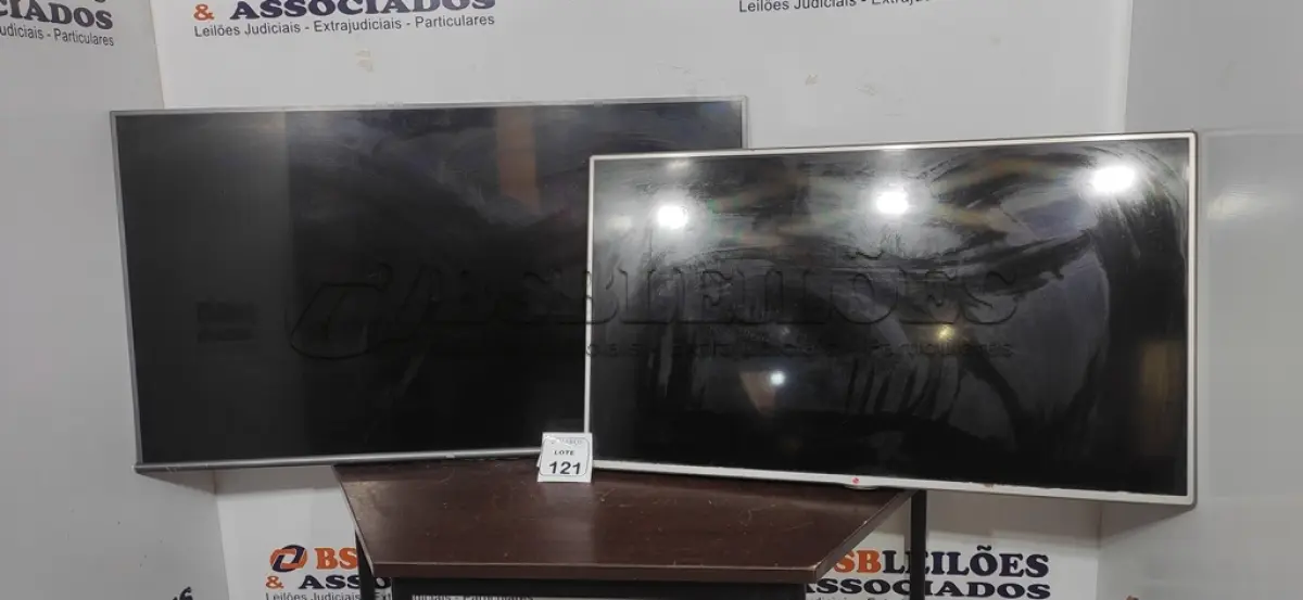LOTE 121 - 01 TV LCD 47’’ MARCA LG E 01 TV LCD 55’’ MARCA TCL. (NO ESTADO) ATENÇÃO! FAZER A VISITAÇÃO ANTES DE ARREMATAR, NÃO SABEMOS SE FUNCIONA, LEILÃO NÃO TEM GARANTIA E NEM DEVOLUÇÃO, SUJEITO A POSSÍVEIS AVARIAS VISÍVEIS/OCULTAS E/OU AUSÊNCIA DE COMPONENTES.