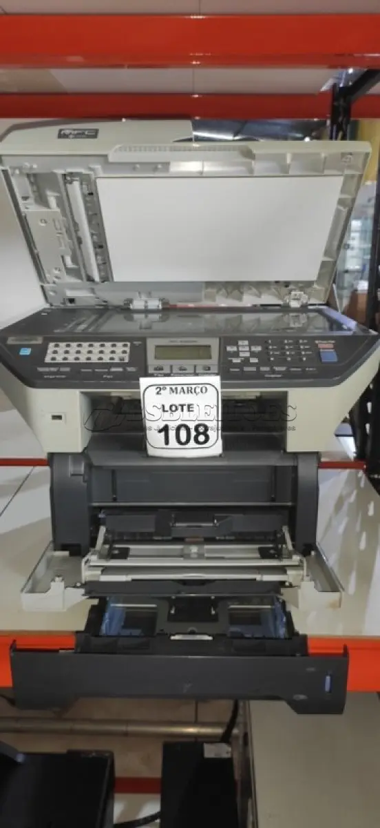 LOTE 108 - 01 IMPRESSORA MULTIFUNCIONAL MODELO MFC-8480DN MARCA BROTHER. (NO ESTADO) ATENÇÃO! FAZER A VISITAÇÃO ANTES DE ARREMATAR, NÃO SABEMOS SE FUNCIONA, LEILÃO NÃO TEM GARANTIA E NEM DEVOLUÇÃO, SUJEITO A POSSÍVEIS AVARIAS VISÍVEIS/OCULTAS E/OU AUSÊNCIA DE COMPONENTES.
