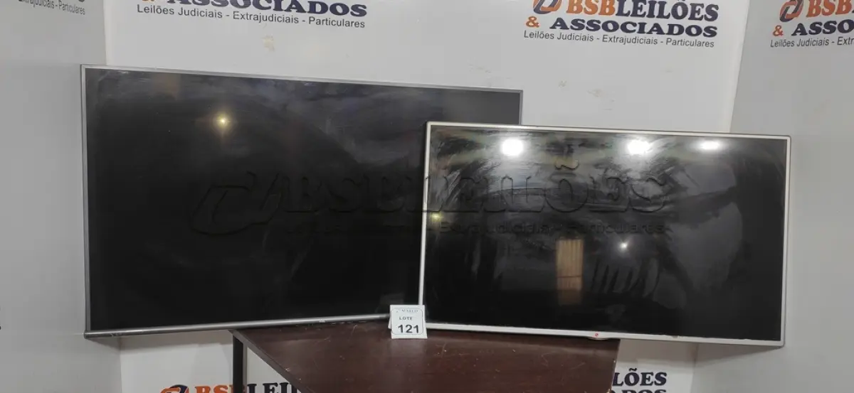 LOTE 121 - 01 TV LCD 47’’ MARCA LG E 01 TV LCD 55’’ MARCA TCL. (NO ESTADO) ATENÇÃO! FAZER A VISITAÇÃO ANTES DE ARREMATAR, NÃO SABEMOS SE FUNCIONA, LEILÃO NÃO TEM GARANTIA E NEM DEVOLUÇÃO, SUJEITO A POSSÍVEIS AVARIAS VISÍVEIS/OCULTAS E/OU AUSÊNCIA DE COMPONENTES.