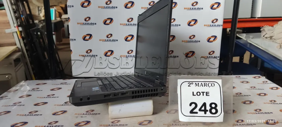 LOTE 248 - 01 NOTEBOOK MARCA HP SEM CARREGADOR. (NO ESTADO) ATENÇÃO! FAZER A VISITAÇÃO ANTES DE ARREMATAR, NÃO SABEMOS SE FUNCIONA, LEILÃO NÃO TEM GARANTIA E NEM DEVOLUÇÃO, SUJEITO A POSSÍVEIS AVARIAS VISÍVEIS/OCULTAS E/OU AUSÊNCIA DE COMPONENTES.