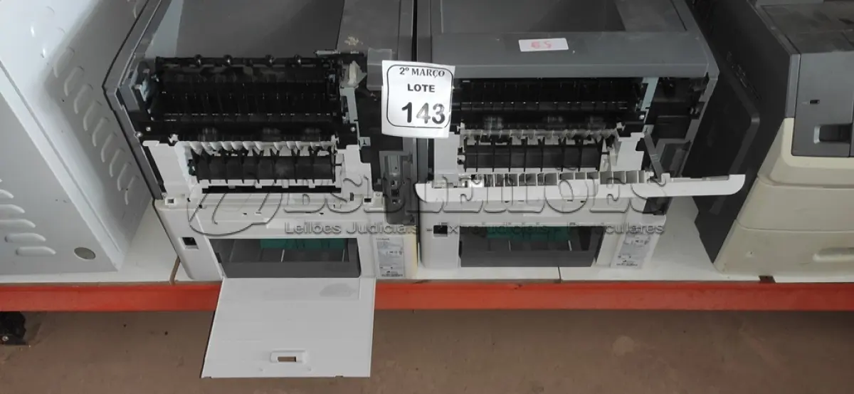 LOTE 143 - 02 IMPRESSORAS MODELO T652DN MARCA LEXMARK. (NO ESTADO) ATENÇÃO! FAZER A VISITAÇÃO ANTES DE ARREMATAR, NÃO SABEMOS SE FUNCIONA, LEILÃO NÃO TEM GARANTIA E NEM DEVOLUÇÃO, SUJEITO A POSSÍVEIS AVARIAS VISÍVEIS/OCULTAS E/OU AUSÊNCIA DE COMPONENTES.