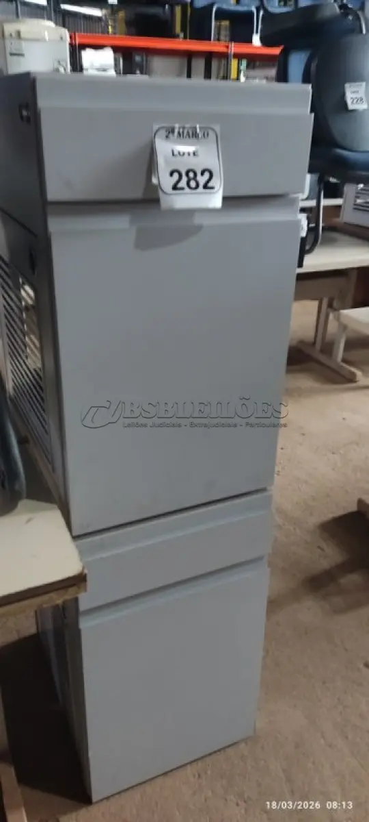 LOTE 282 - 02 ARMÁRIOS PARA CPU COM 01 PORTA E 01 GAVETA. (NO ESTADO) ATENÇÃO! FAZER A VISITAÇÃO ANTES DE ARREMATAR, NÃO SABEMOS SE FUNCIONA, LEILÃO NÃO TEM GARANTIA E NEM DEVOLUÇÃO, SUJEITO A POSSÍVEIS AVARIAS VISÍVEIS/OCULTAS E/OU AUSÊNCIA DE COMPONENTES.