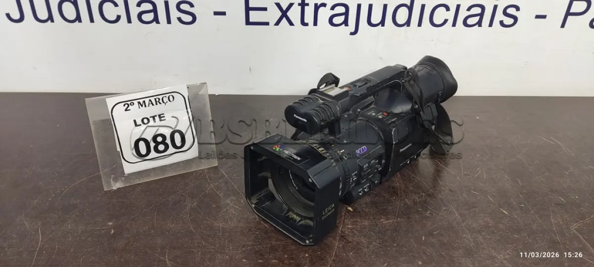 LOTE 080 - 01 FILMADORA MODELO AG-DVC80 MARCA PANSONIC. (NO ESTADO) ATENÇÃO! FAZER A VISITAÇÃO ANTES DE ARREMATAR, NÃO SABEMOS SE FUNCIONA, LEILÃO NÃO TEM GARANTIA E NEM DEVOLUÇÃO, SUJEITO A POSSÍVEIS AVARIAS VISÍVEIS/OCULTAS E/OU AUSÊNCIA DE COMPONENTES.
