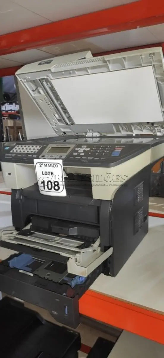 LOTE 108 - 01 IMPRESSORA MULTIFUNCIONAL MODELO MFC-8480DN MARCA BROTHER. (NO ESTADO) ATENÇÃO! FAZER A VISITAÇÃO ANTES DE ARREMATAR, NÃO SABEMOS SE FUNCIONA, LEILÃO NÃO TEM GARANTIA E NEM DEVOLUÇÃO, SUJEITO A POSSÍVEIS AVARIAS VISÍVEIS/OCULTAS E/OU AUSÊNCIA DE COMPONENTES.