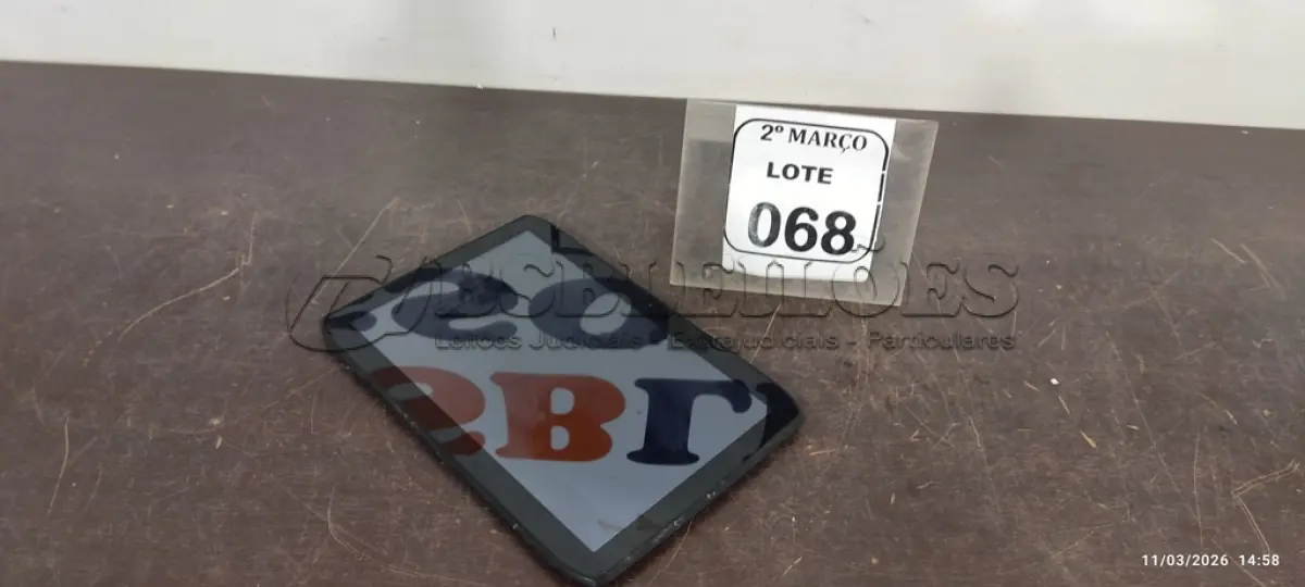 LOTE 068 - 01 TABLET MARCA MOTOROLA. (NO ESTADO) ATENÇÃO! FAZER A VISITAÇÃO ANTES DE ARREMATAR, NÃO SABEMOS SE FUNCIONA, LEILÃO NÃO TEM GARANTIA E NEM DEVOLUÇÃO, SUJEITO A POSSÍVEIS AVARIAS VISÍVEIS/OCULTAS E/OU AUSÊNCIA DE COMPONENTES.