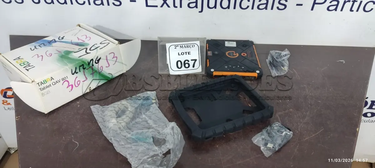 LOTE 067 - 01 TABLET MODELO QAV 801 8GB MARCA TABRA. (NO ESTADO) ATENÇÃO! FAZER A VISITAÇÃO ANTES DE ARREMATAR, NÃO SABEMOS SE FUNCIONA, LEILÃO NÃO TEM GARANTIA E NEM DEVOLUÇÃO, SUJEITO A POSSÍVEIS AVARIAS VISÍVEIS/OCULTAS E/OU AUSÊNCIA DE COMPONENTES.