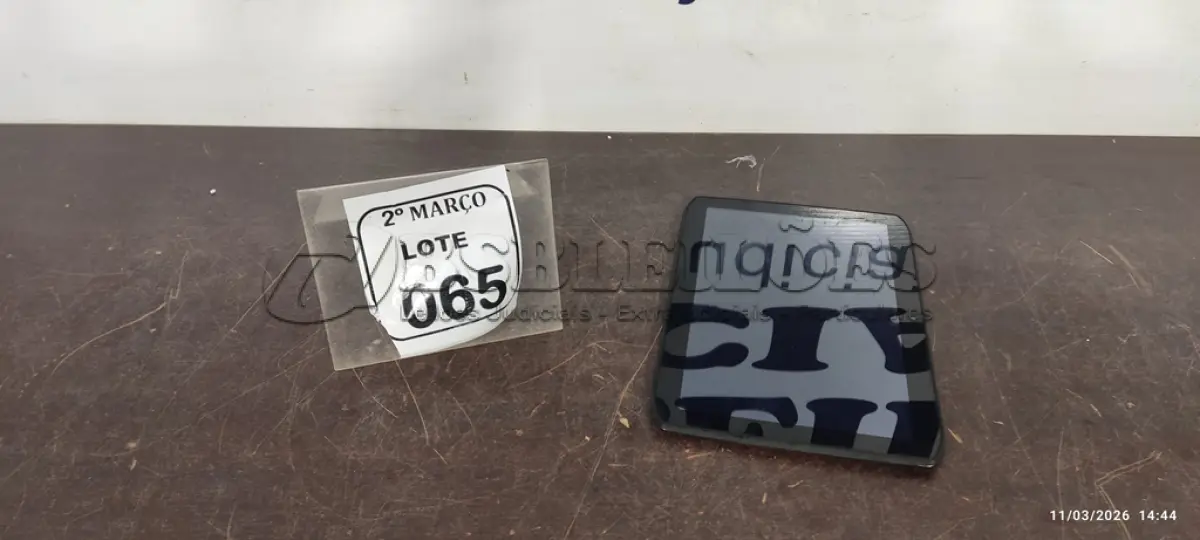 LOTE 065 - 01 TABLET MARCA MOTOROLA. (NO ESTADO) ATENÇÃO! FAZER A VISITAÇÃO ANTES DE ARREMATAR, NÃO SABEMOS SE FUNCIONA, LEILÃO NÃO TEM GARANTIA E NEM DEVOLUÇÃO, SUJEITO A POSSÍVEIS AVARIAS VISÍVEIS/OCULTAS E/OU AUSÊNCIA DE COMPONENTES.
