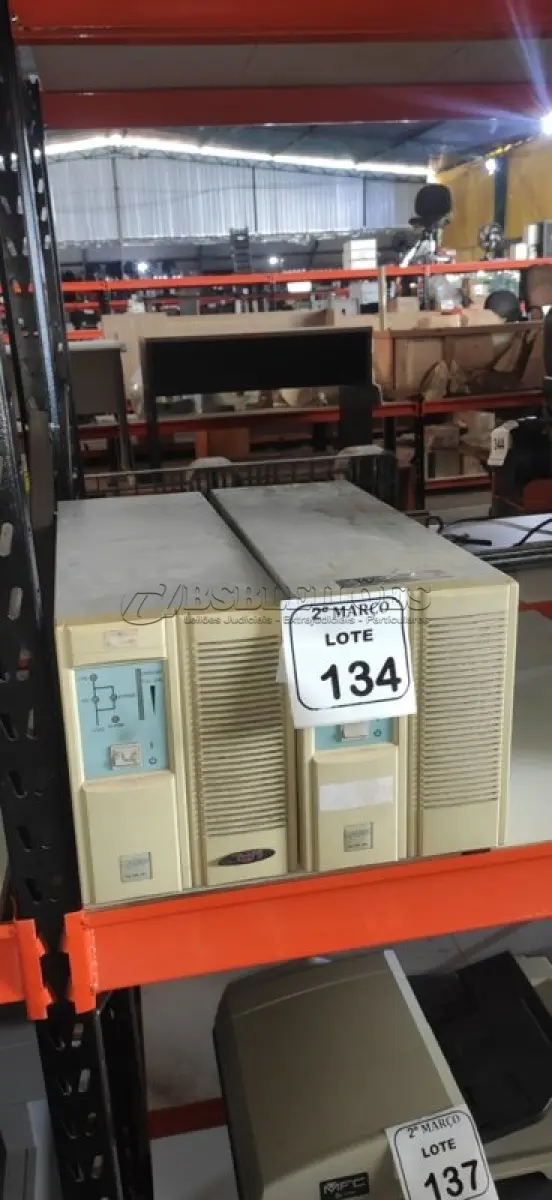 LOTE 134 - 02 NOBREAKS DE 2000VA MARCA TECTRONIC. (NO ESTADO) ATENÇÃO! FAZER A VISITAÇÃO ANTES DE ARREMATAR, NÃO SABEMOS SE FUNCIONA, LEILÃO NÃO TEM GARANTIA E NEM DEVOLUÇÃO, SUJEITO A POSSÍVEIS AVARIAS VISÍVEIS/OCULTAS E/OU AUSÊNCIA DE COMPONENTES.